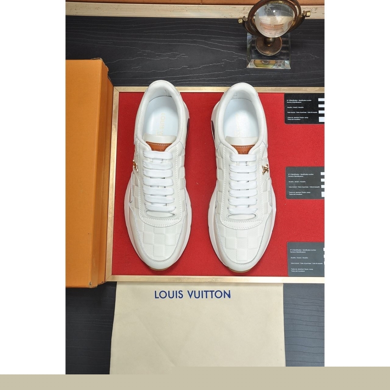 l**is V*t*n sneakers